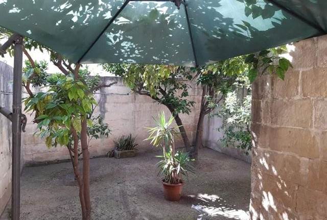 Hamrun - 3/4 Bedroom Town House + Garden 