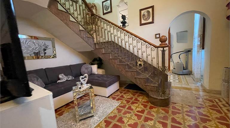 Bormla - 3 BR Town House + 96SQM OutArea