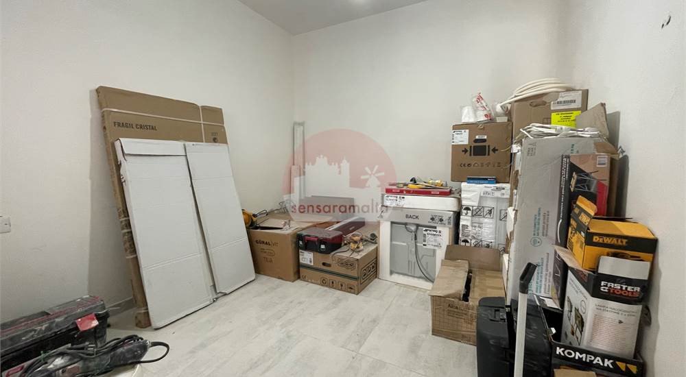 Photo 12