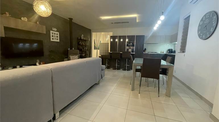 Mgarr - Circa 160 sqm Designer Finished 3 Bedroom Penthouse + Highly  Furnished + Optional  Garage