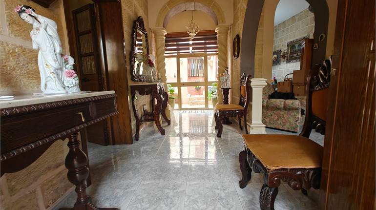 Zejtun - 3 Bedroom Town House + Cellar + Roof