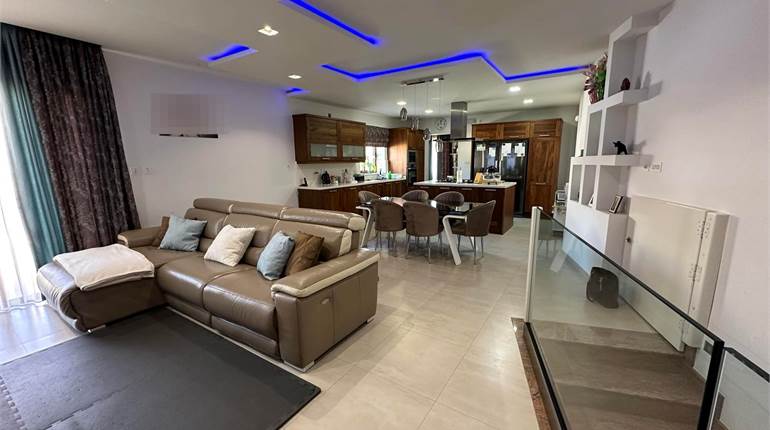 Marsaxlokk - 3 Bedroom Maisonette + Garage + Roof