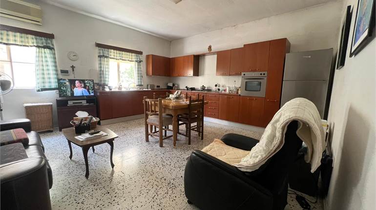 Fgura - 1st Floor 3 Bedroom Furnished Apartment