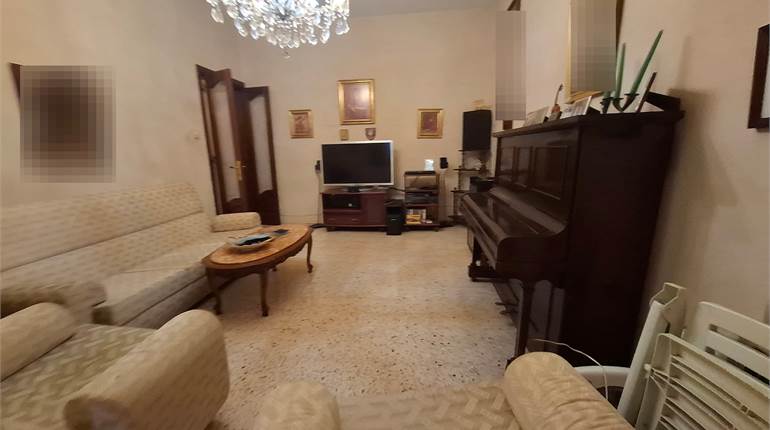 Hamrun - 3 Bedroom Apt in a block of 2 units + Roof