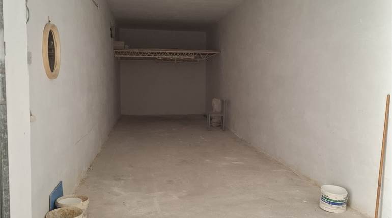 Marsascala - Semi-Basement 2/3 Car Garage - Circa 10ft by 37ft 