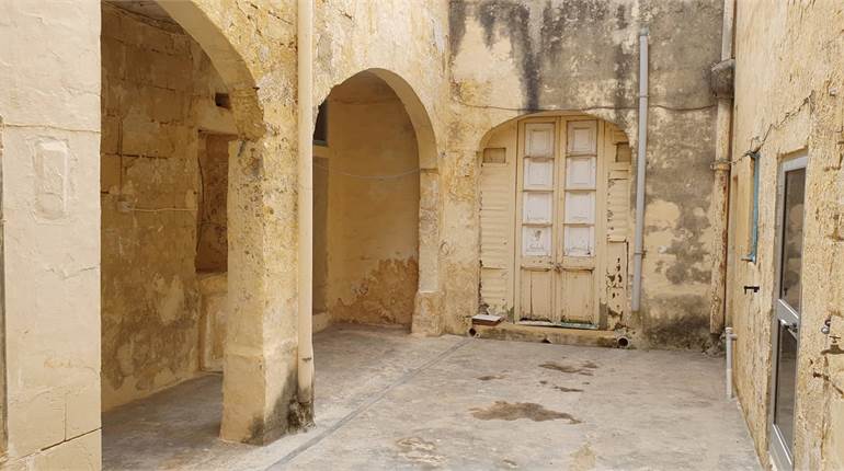 Rabat - 316sqm House of Character Prime Location