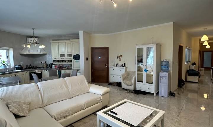 Santa Venera - 3 Bedroom Apartment + Optional 2-Car Garage