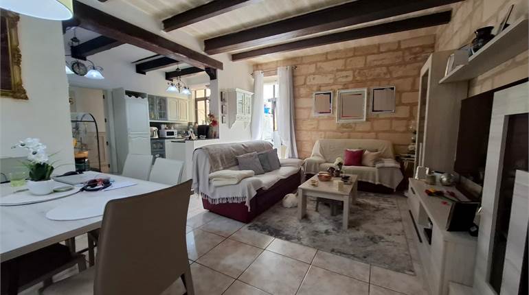 Valletta - 3 Bedroom 3rd Floor Furnished Apartment 