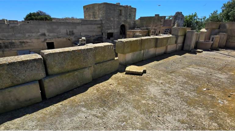 Zurrieq - Farmhouse & Fields (5,502 sqm)