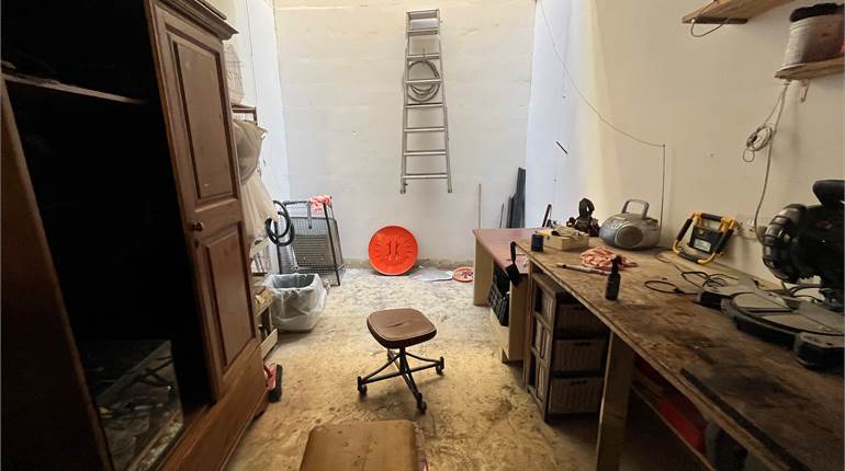 Zurrieq - 2/3 Car Garage