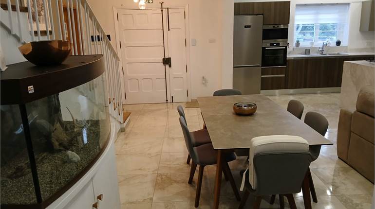 Gudja - 3 Double Bedroom Fully Furnished Terraced House + Garage