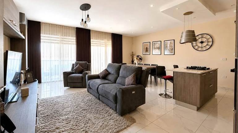 Ghaxaq - 3 Bedroom 2nd Floor Furnished Apartment 