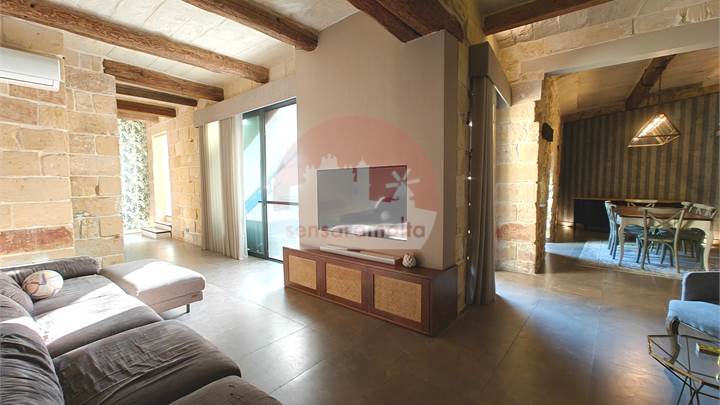 Zejtun - Luxuriously Restored House of Character + Private Pool + Terrace + Garage