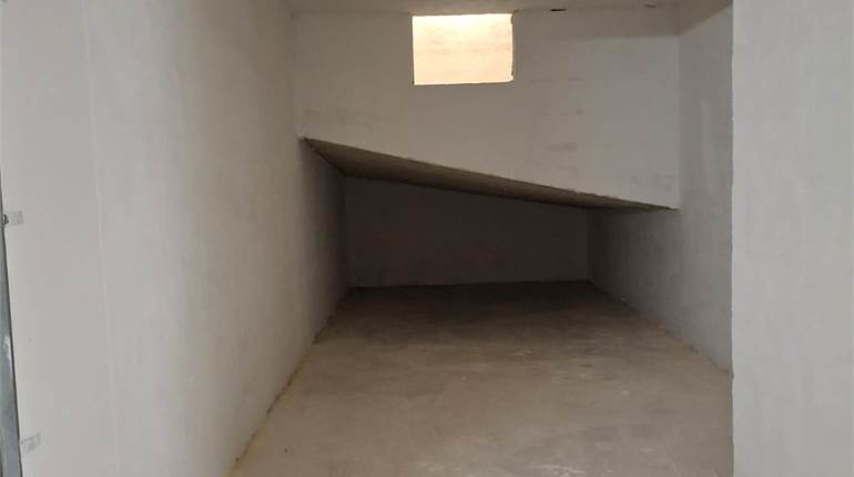 San Giljan - 2 (Small ) Car Garage for Rent