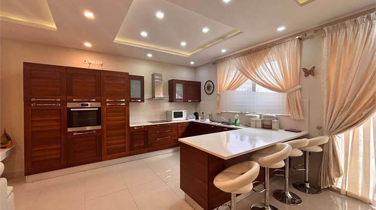Siggiewi - 3 Bedroom Furnished Terraced House 
