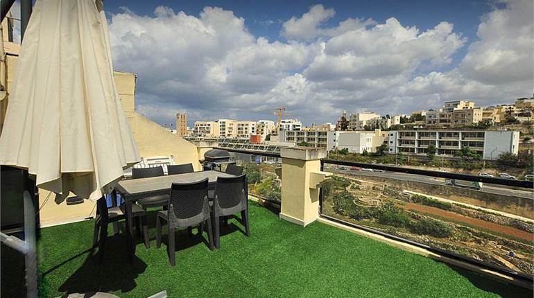 San Giljan - 1 Bedroom Penthouse + Terrace 