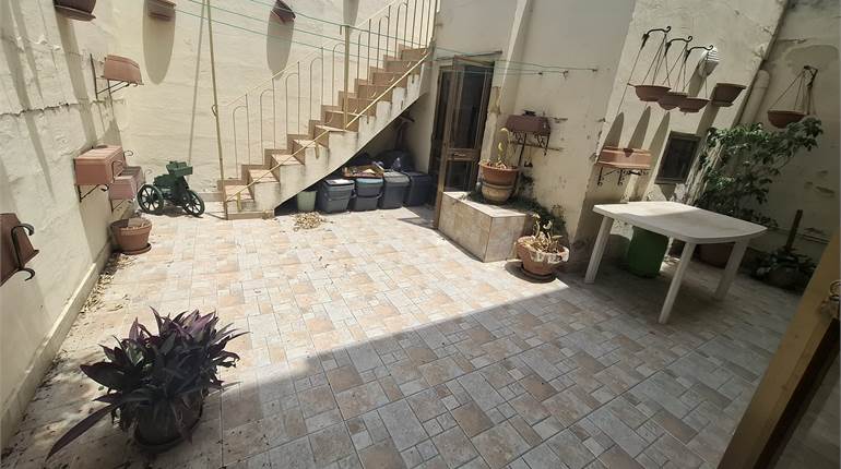 Fgura - Ground Floor 2/3 Bedroom Maisonette + Backyard + Terrace 