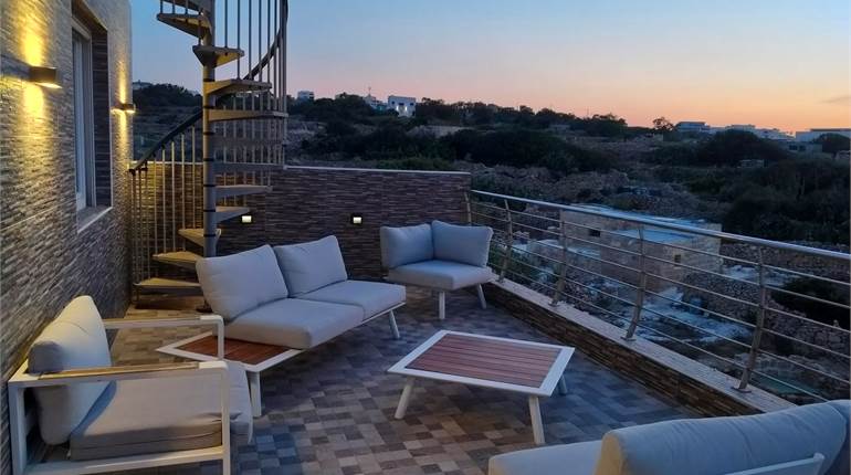 Xghajra – Modern fully Furnished 3 / 4 Bedroom Terraced House with Sea Views