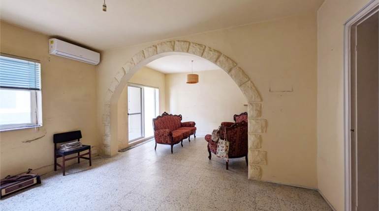 Birzebbuga - 2 Double Bedroom Second Floor Apt (No Lift)