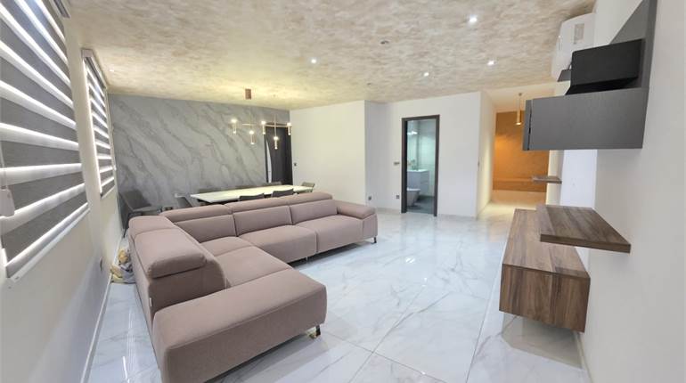 Safi - Brand New 2 Double Bedrooms Elevated Furnished Maisonette 