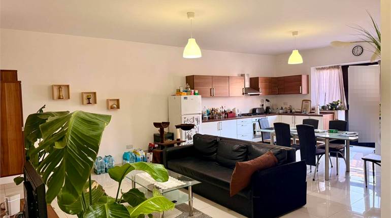 Kalkara - 3 Bedroom Furnished 1st Floor Modern Apartment 